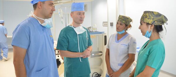 В операционные комплексы Республиканского специализированного центра хирургии имени академика В.Вахидова в Узбекистане внедрена система стерилизации воздуха до 99,9 процента В операционные комплексы Республиканского специализированного центра хирургии имени академика В.Вахидова в Узбекистане внедрена система стерилизации воздуха до 99,9 процента - Sputnik Ўзбекистон
