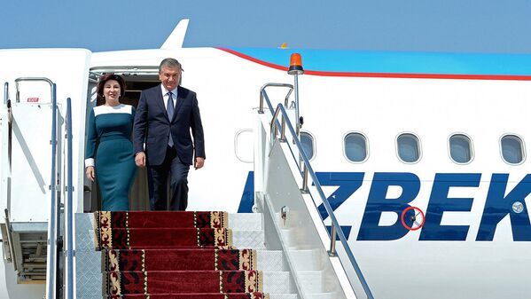 Состоялась первая поездка на президентском посту Шавката Мирзиёева в Кыргызстан - Sputnik Узбекистан