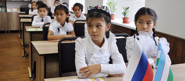 РЦНК в Ташкенте на открытии классов русского языка в Узбекистане РЦНК в Ташкенте на открытии классов русского языка в Узбекистане - Sputnik Ўзбекистон