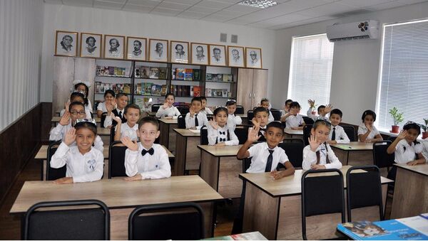 РЦНК в Ташкенте на открытии классов русского языка в Узбекистане - Sputnik Узбекистан