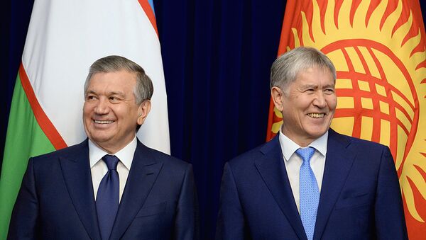 Prezident Kirgizstana Almazbek Atambayev i Prezident Uzbekistana Shavkat Mirziyoyev - Sputnik O‘zbekiston