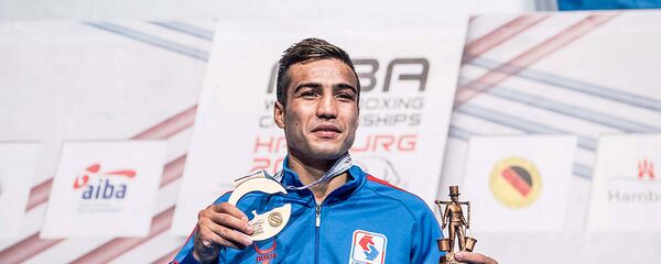 Церемония награждения победителей на чемпионате мира по боксу АИБА в Гамбурге, Германия - Sputnik Узбекистан