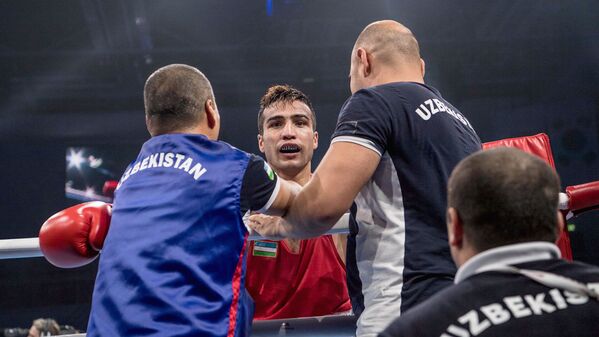 Боец сборной Узбекистана по боксу на чемпионате мира по боксу АИБА в Гамбурге, Германия - Sputnik Узбекистан