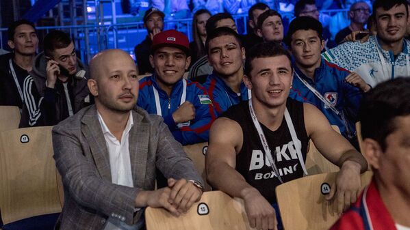 Сборная Узбекистана по боксу на чемпионате мира по боксу АИБА в Гамбурге, Германия - Sputnik Узбекистан