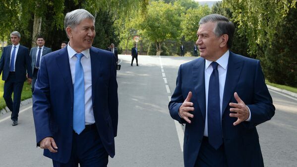 Глава Кыргызстана Алмазбек Атамбаев намерен совершить ответный визит в Ташкент уже в октябре текущего года - Sputnik Узбекистан