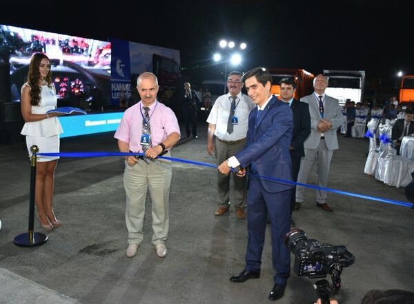 Церемония открытия дилерского центра ПАО Камаз в Ташкенте Церемония открытия дилерского центра ПАО Камаз в Ташкенте - Sputnik Узбекистан