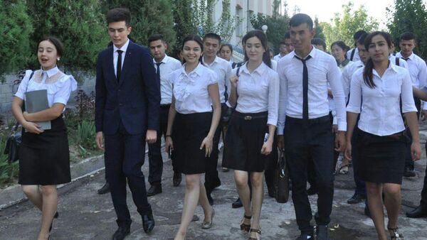 Студенты педагогического института - Sputnik Узбекистан
