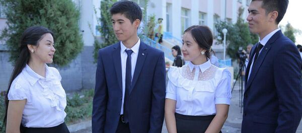 Studenti pedagogicheskogo instituta v Chirchike Studenti pedagogicheskogo instituta v Chirchike - Sputnik O‘zbekiston