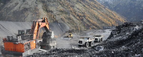 Добыча угля на Апсатском угольном месторождении в Забайкальском крае Добыча угля на Апсатском угольном месторождении в Забайкальском крае - Sputnik Ўзбекистон