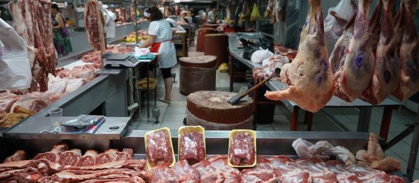 Прилавок с мясом Прилавок с мясом - Sputnik Ўзбекистон