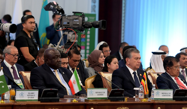 Шавкат Мирзиёев на саммите ОИС в Астсане Шавкат Мирзиёев на саммите ОИС в Астсане - Sputnik Узбекистан