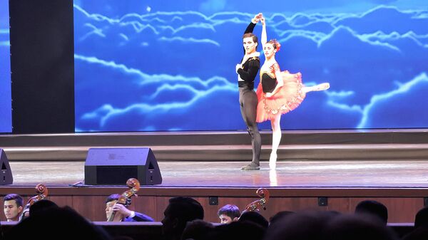 Концерт-открытие Дней узбекской культуры в России в Государственном Кремлевском дворце Концерт-открытие Дней узбекской культуры в России в Государственном Кремлевском дворце - Sputnik Узбекистан