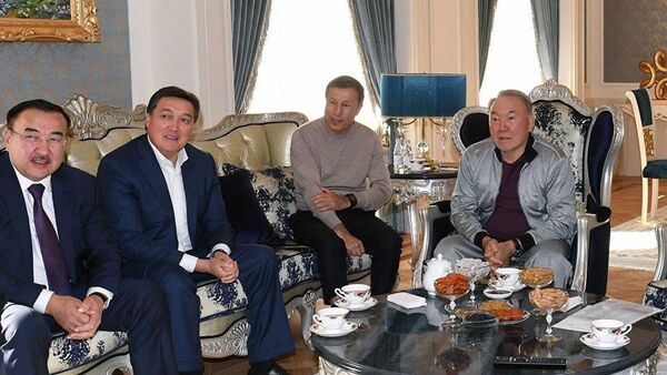 Нурсултан Назарбаев посмотрел бой Головкина против Канело - Sputnik Узбекистан