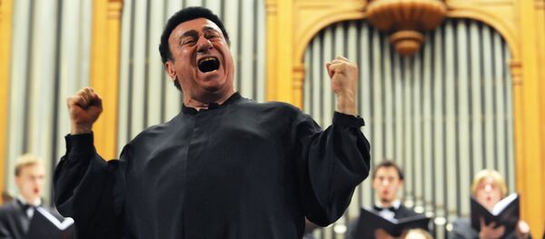 Тенор Зураб Соткилава выступает на концерте в Московской консерватории - Sputnik Узбекистан