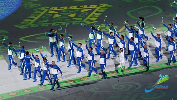 Сборная Узбекистана на церемонии открытия V Азиатских игр в закрытых помещениях и по боевым искусствам - Sputnik Ўзбекистон