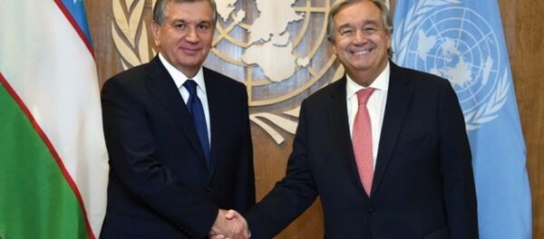 Президент Республики Узбекистан Шавкат Мирзиёев с Генеральным секретарем Организации Объединенных Наций Антониу Гутерришем Президент Республики Узбекистан Шавкат Мирзиёев с Генеральным секретарем Организации Объединенных Наций Антониу Гутерришем - Sputnik Узбекистан