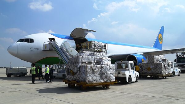 Узбекистон хаво йуллари выполнила первый грузовой рейс в аэропорт Гуанчжоу - Sputnik Ўзбекистон