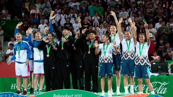 Сборная Узбекистана по баскетболу 3х3 завоевала серебро V Азиатских игр в закрытых помещениях и по боевым искусствам - Sputnik Узбекистан