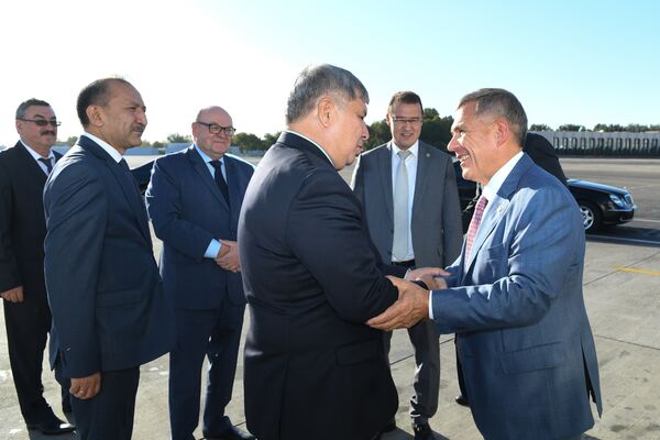 Прибытие президента Татарстана с визитом в Узбекистан - Sputnik Узбекистан