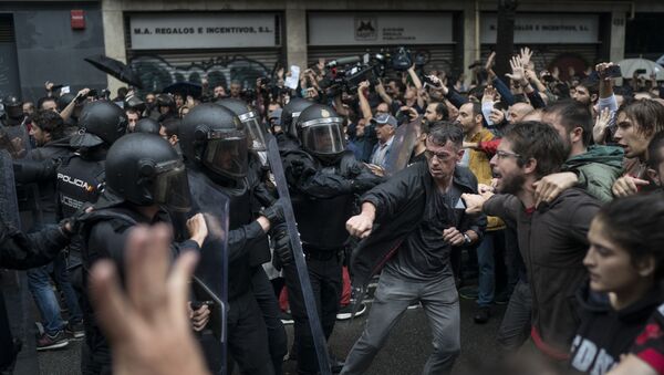 Kataloniya, stolknoveniya politsii i storonnikov referenduma - Sputnik O‘zbekiston