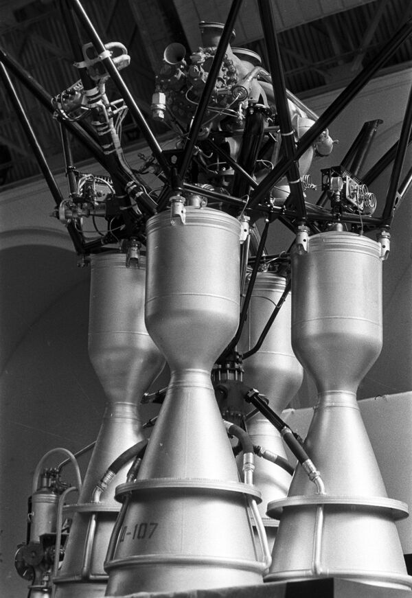 Двигатели первой ступени ракеты-носителя - Sputnik Узбекистан