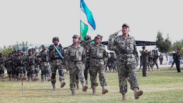 В Узбекистане на полигоне Фориш стартовало тактическое учение с воинскими контингентами России и Узбекистана - Sputnik Узбекистан