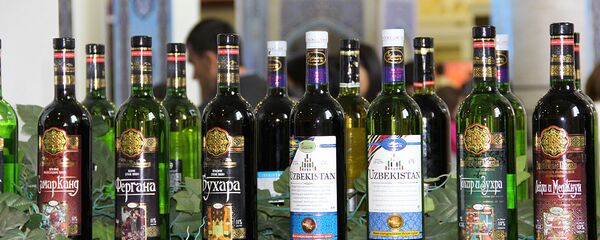 Вина Узбекистана на Международной выставке Узбекистан на Шелковом пути - Sputnik Узбекистан
