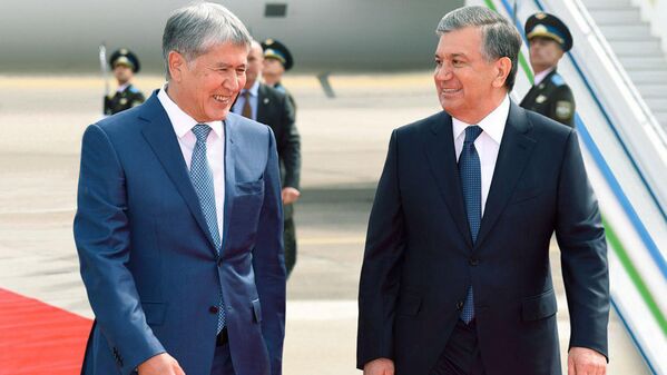 Prezident Kirgizstana Almazbek Atambayev i Prezident Uzbekistana Shavkat Mirziyoyev - Sputnik O‘zbekiston
