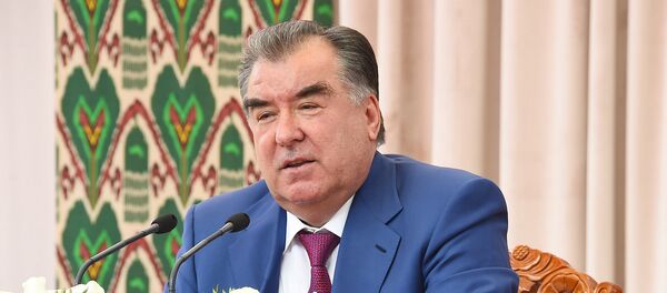 Визит Эмомали Рахмона в Кубодиёнском районе хатлонской области - Sputnik Узбекистан