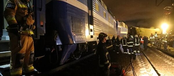 Столкновение поезда с автобусом на железнодорожном переезде в Петушинском районе Владимирской области Столкновение поезда с автобусом на железнодорожном переезде в Петушинском районе Владимирской области - Sputnik Ўзбекистон