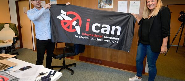 Глава международной кампании по запрещению ядерного оружия ICAN Беатрис Фин. 6 октября 2017 Глава международной кампании по запрещению ядерного оружия ICAN Беатрис Фин. 6 октября 2017 - Sputnik Узбекистан