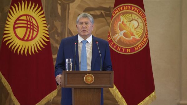 Атамбаев рассказал о Джумакадырове — видео с эмоциями президента - Sputnik Ўзбекистон