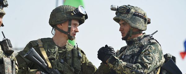 Фориш ҳарбий полигонда Ўзбекистон-Россия ҳарбий ўқув машғулотлар ўтказилди Фориш ҳарбий полигонда Ўзбекистон-Россия ҳарбий ўқув машғулотлар ўтказилди - Sputnik Ўзбекистон