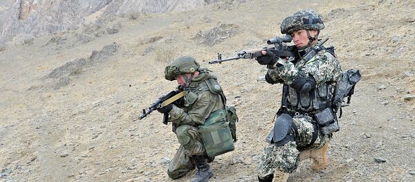 Совместные российско-узбекские учения на полигоне Фориш Совместные российско-узбекские учения на полигоне Фориш - Sputnik Ўзбекистон