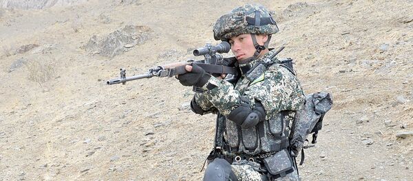 Военнослужащий узбекских ВС Военнослужащий узбекских ВС - Sputnik Ўзбекистон