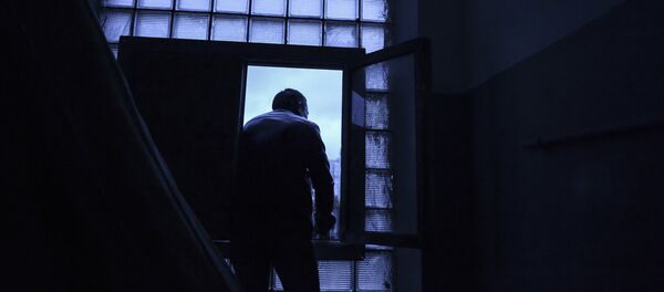 Inostranniy rabochiy vixodit na ulitsu - Sputnik O‘zbekiston