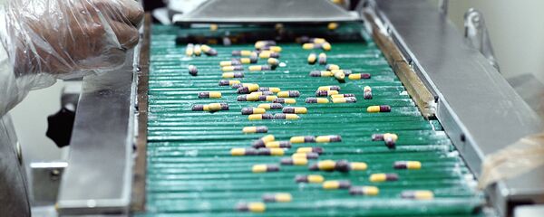 Производство лекарств на фармацевтической фабрике - Sputnik Ўзбекистон