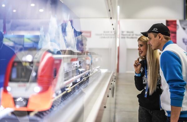 В преддверии открытия XIX Всемирного фестиваля молодежи и студенчества - Sputnik Узбекистан