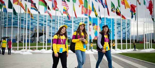 XIX Всемирный фестиваль молодежи и студентов. День первый - Sputnik Узбекистан