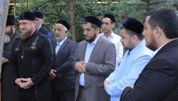 Глава Чечни Рамзан Кадыров в Ташкенте общается с мусульманами - Sputnik Узбекистан
