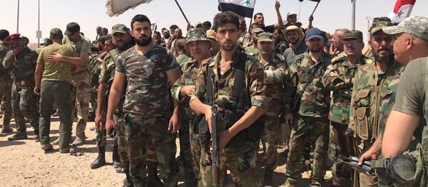 Сирийские войска прорвали кольцо окружения на главном южном въезде в Дейр-эз-Зор - Sputnik Узбекистан