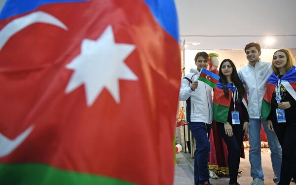 XIX Всемирный фестиваль молодежи и студентов. День третий - Sputnik Узбекистан