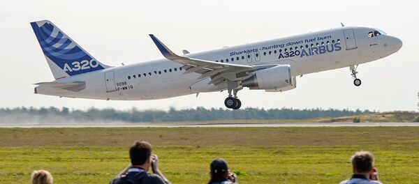 Самолет Airbus 320 Самолет Airbus 320 - Sputnik Ўзбекистон