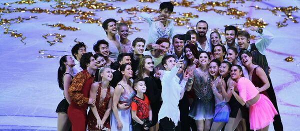 Фигурное катание. I этап Гран-при. Показательные выступления Фигурное катание. I этап Гран-при. Показательные выступления - Sputnik Узбекистан