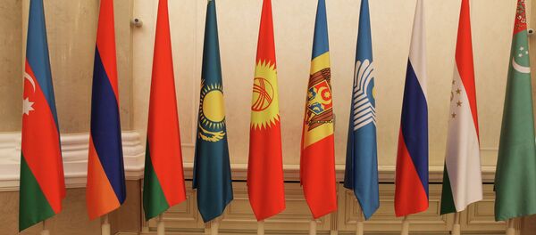Flagi stran-uchastnis SNG - Sputnik O‘zbekiston