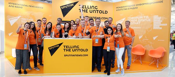 Корреспонденты Sputnik на ХIХ Всемирном фестивале молодежи и студентов (ВФМС) в Сочи - Sputnik Узбекистан