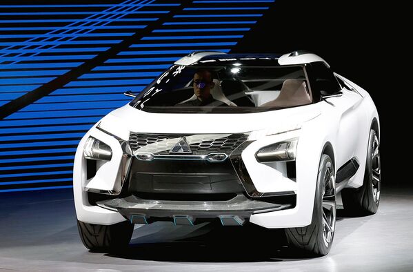 Mitsubishi e-Evolution концепт кар, Токио Мотор шоу 2017 - Sputnik Ўзбекистон