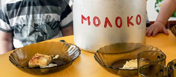 Обед в детском саду Обед в детском саду - Sputnik Ўзбекистон