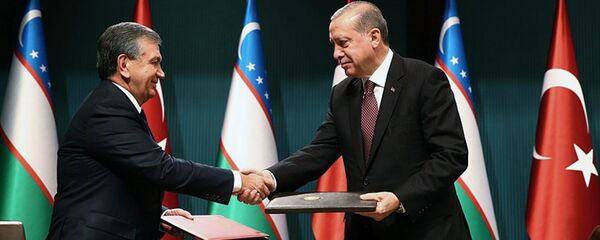 Президент Узбекистана Шавкат Мирзиёев и президент Турции Реджеп Тайип Эрдоган в Анкаре - Sputnik Узбекистан