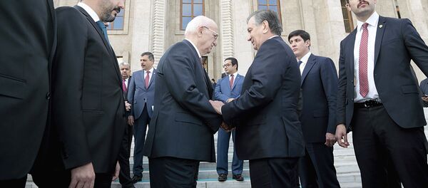 Shavkat Mirziyoyev vo vremya gosudarstvennogo vizita v Tursiyu - Sputnik O‘zbekiston